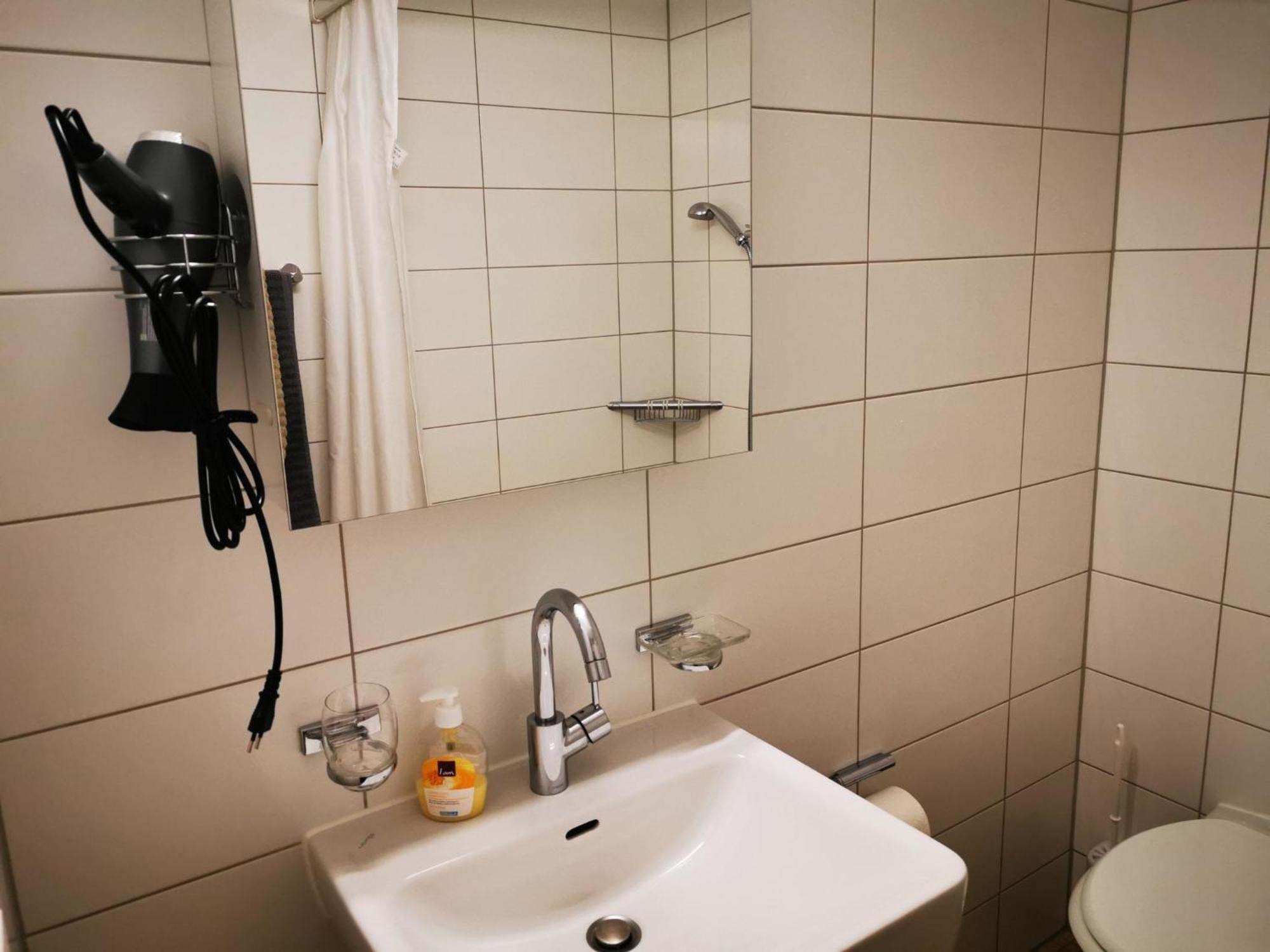 Apartment B&B Am Berntor By Interhome Тун Екстериор снимка